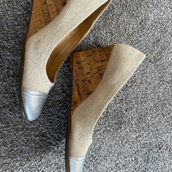 Aersoles brand new & never worn women’s pump - Picture 5 of 7